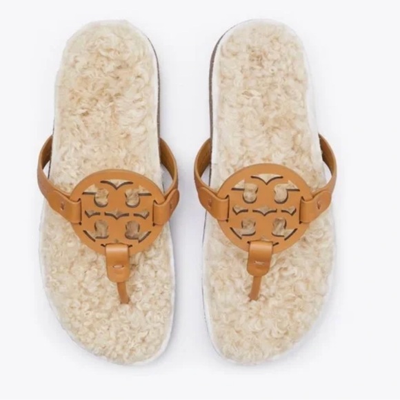 Tory Burch Miller Cloud Shearling Thong Sandals 🩴 - Picture 1 of 7
